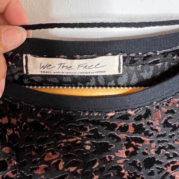 We The Free Velvet Teddy Burnout Tee Black Combo - Picture 10 of 12